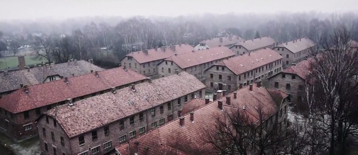Dronem nad Auschwitz-Birkenau