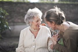NIEMIECKI NIEZBĘDNIK JĘZYKOWY dla opiekunów osób starszych i niepełnosprawnych